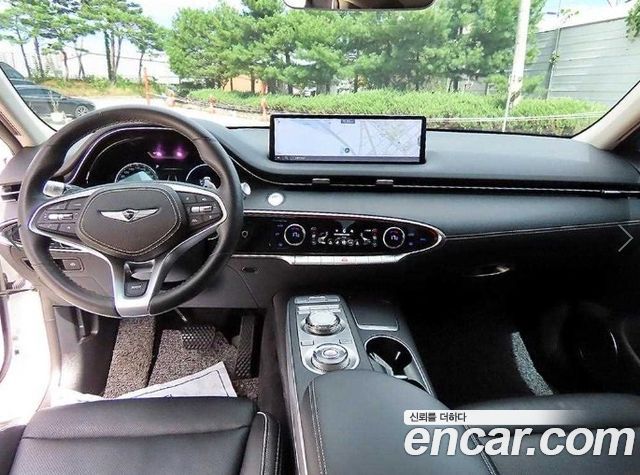 Genesis GV70 — interior
