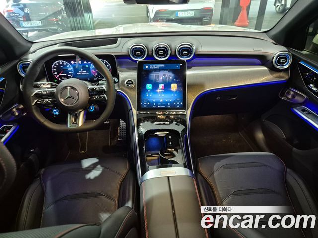 Mercedes-Benz GLC-Class — interior