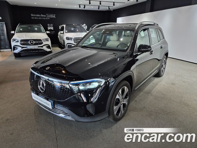 Mercedes-Benz EQB — exterior