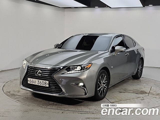 Lexus ES — exterior