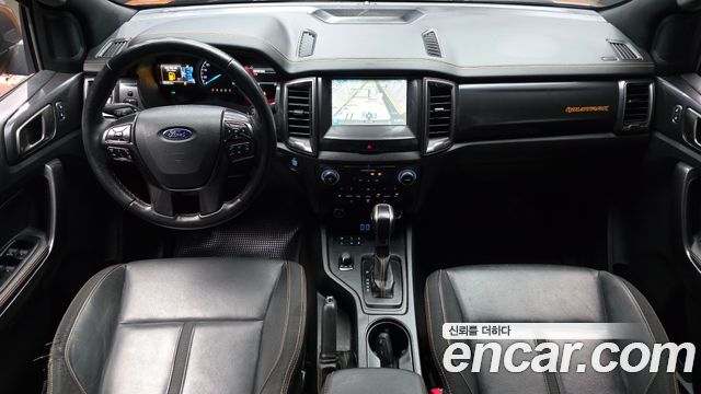 Ford Ranger — interior