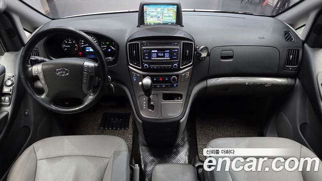 Hyundai Starex — interior
