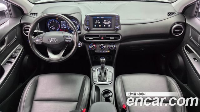 Hyundai Kona — interior