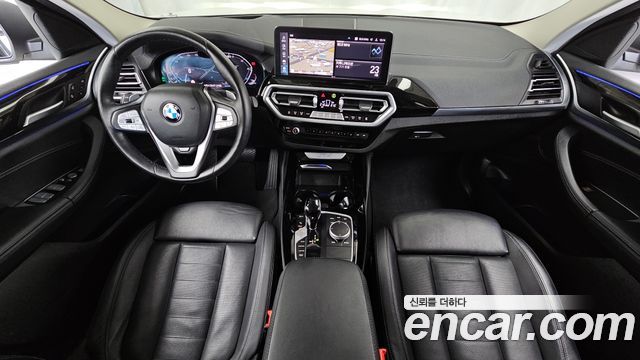 BMW X4 — interior