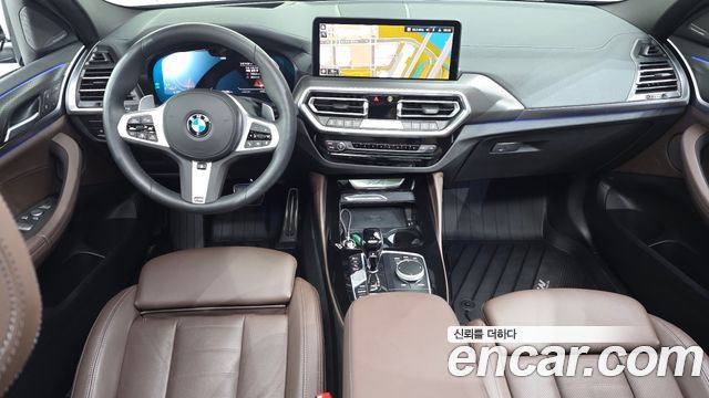BMW X4 — interior