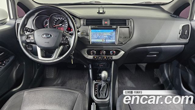 Kia Pride — interior