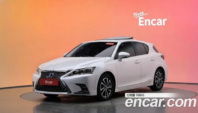 Lexus CT200h