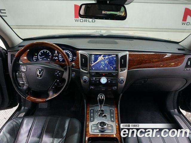 Hyundai Equus — interior