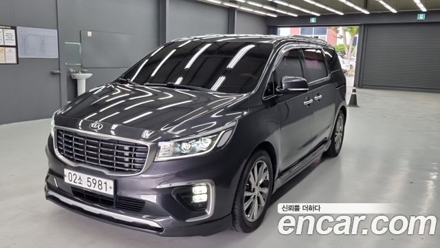 Kia Carnival — exterior