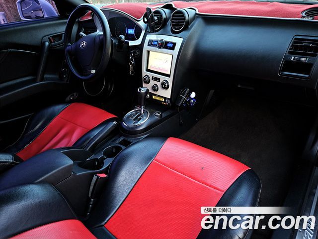 Hyundai Tuscani — interior
