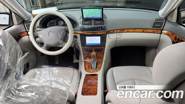 Mercedes-Benz E-Class — interior