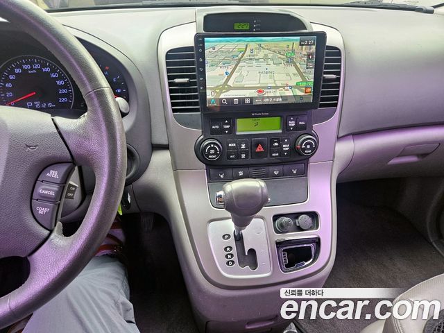 Kia Carnival — interior