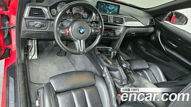 BMW M4 — interior
