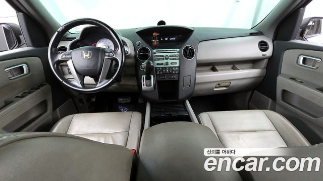 Honda Pilot — interior