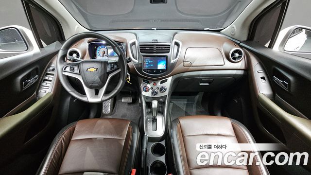 Chevrolet Korea Trax — interior