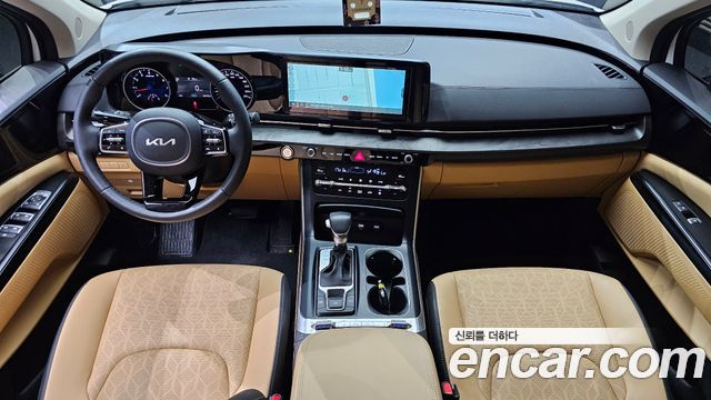 Kia Carnival — interior