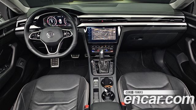 Volkswagen Arteon — interior