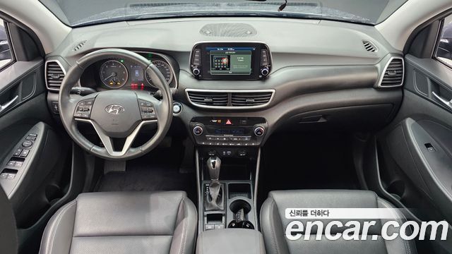Hyundai Tucson — interior