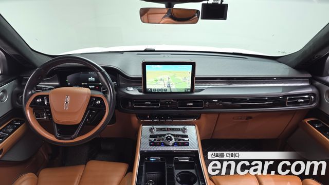 Lincoln Aviator — interior