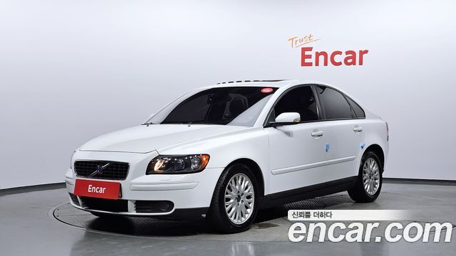 Volvo S40 — exterior