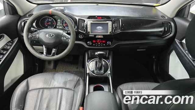 Kia Sportage — interior