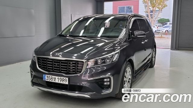 Kia Carnival — exterior