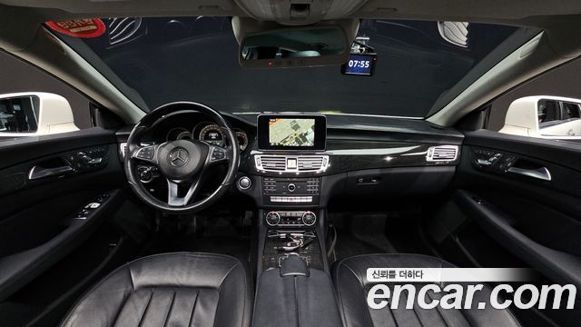 Mercedes-Benz CLS-Class — interior