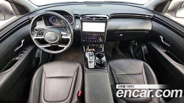 Hyundai Tucson — interior