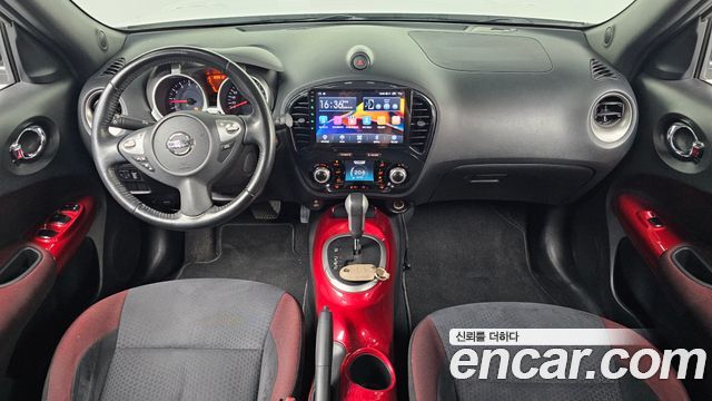 Nissan Juke — interior