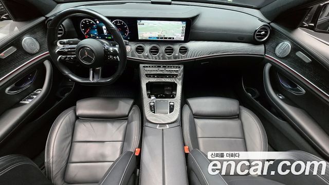 Mercedes-Benz E-Class — interior
