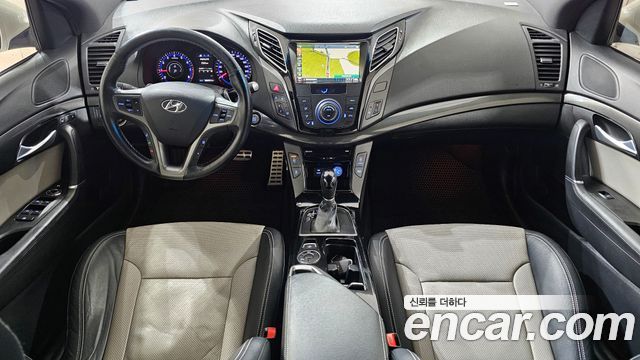 Hyundai i40 — interior