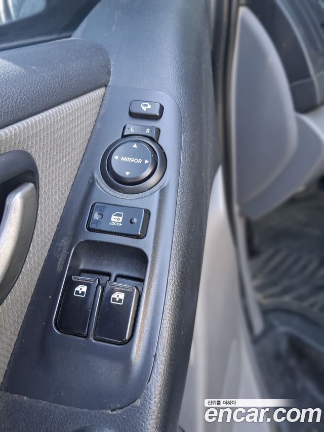 Hyundai Starex — interior