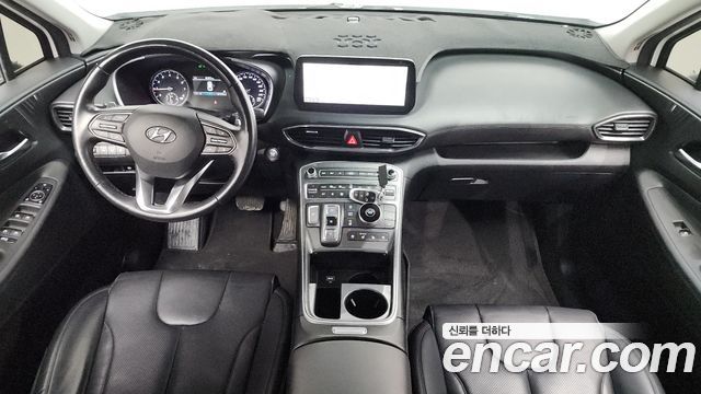 Hyundai Santa Fe — interior
