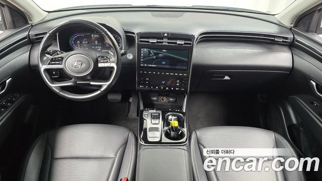 Hyundai Tucson — interior