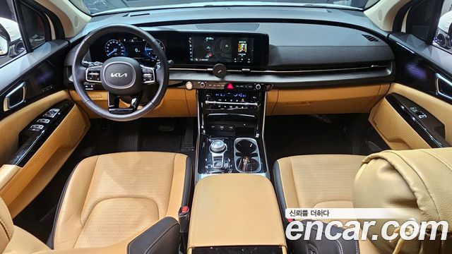 Kia Carnival — interior