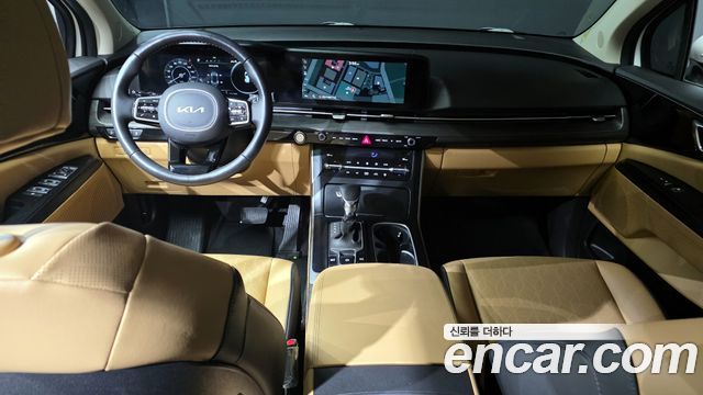 Kia Carnival — interior