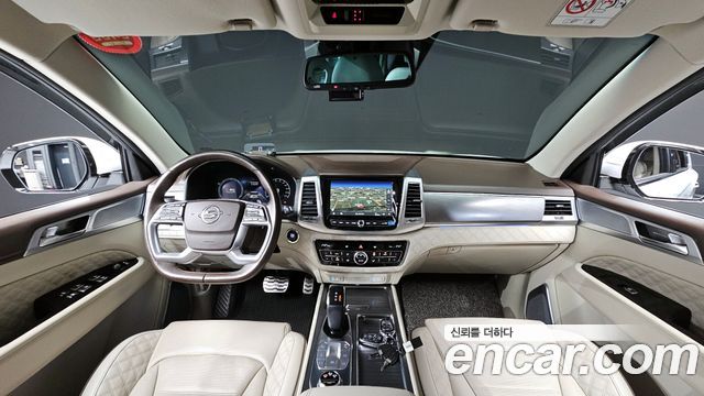 KG Mobility Rexton — interior