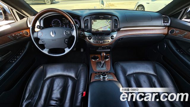 KG Mobility Chairman — interior