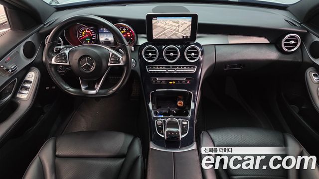 Mercedes-Benz C-Class — interior