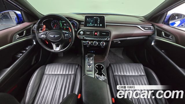 Genesis G70 — interior