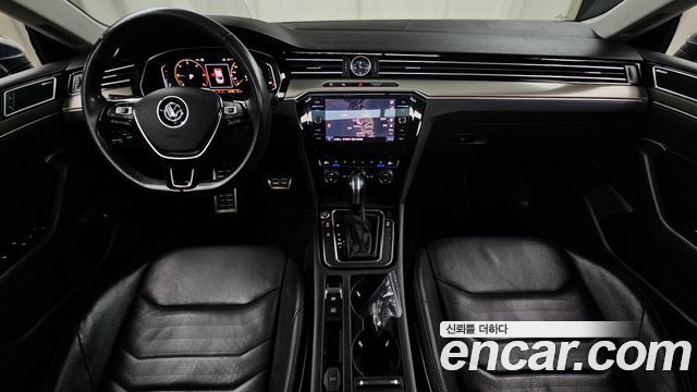 Volkswagen Arteon — interior