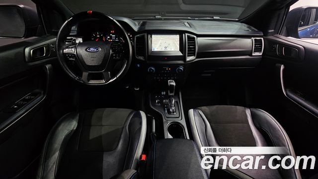 Ford Ranger — interior
