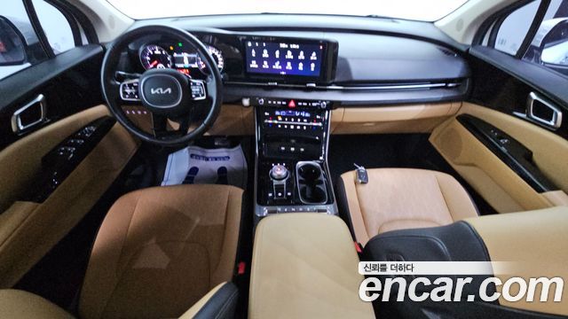 Kia Carnival — interior