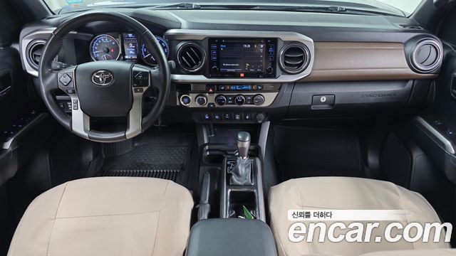 Toyota Tacoma — interior