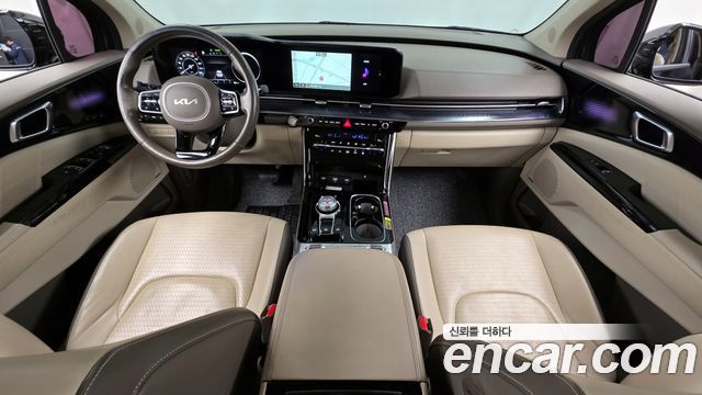 Kia Carnival — interior