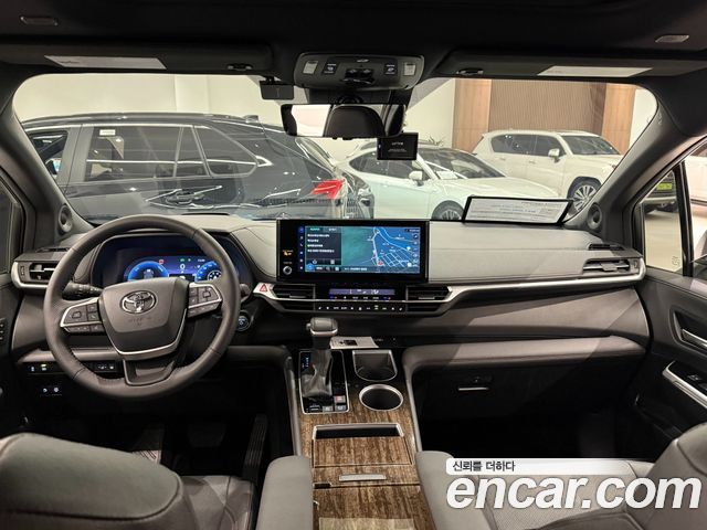 Toyota Sienna — interior