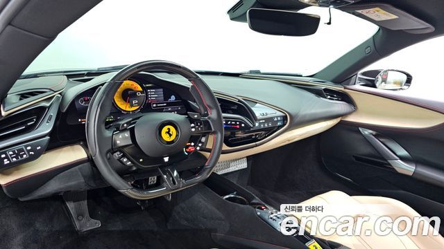 Ferrari SF90 — interior