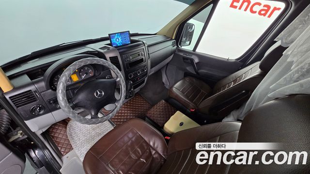 Mercedes-Benz Sprinter — interior