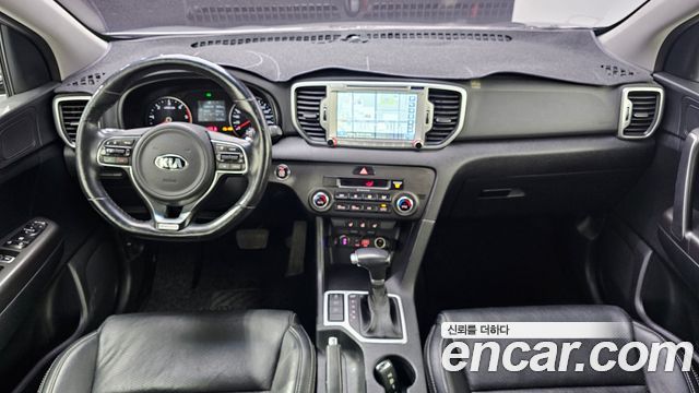 Kia Sportage — interior