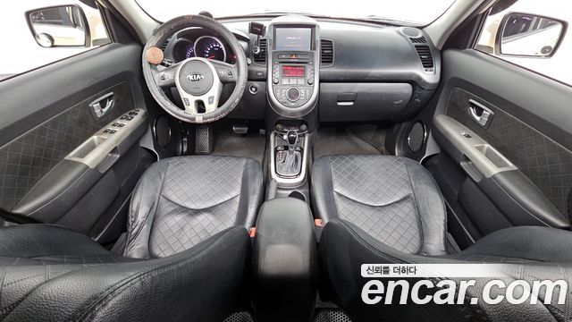 Kia Soul — interior